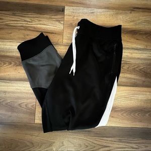Nike Sweatpants
